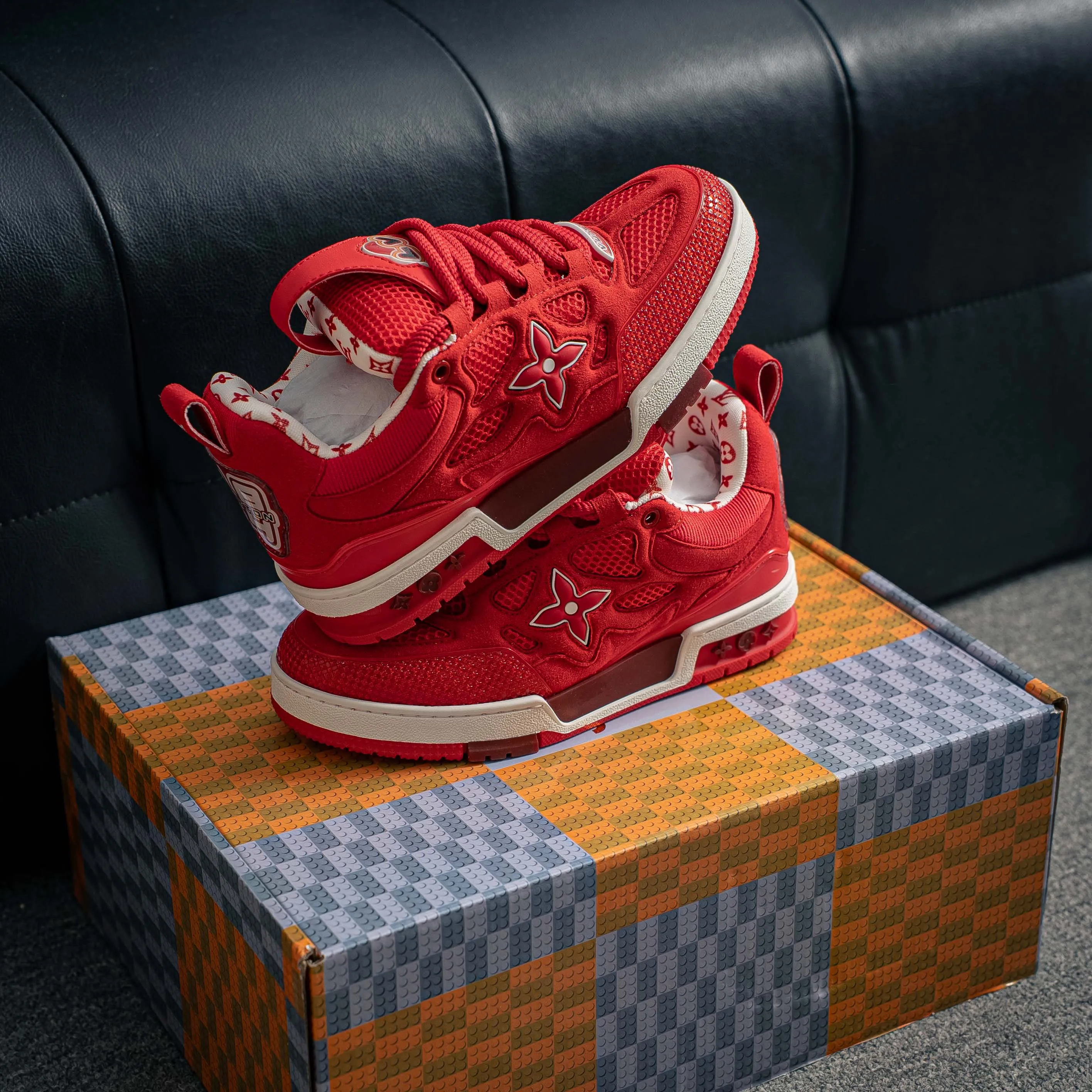 # LV- - trainer 2026 New Arrival 1：1 ！！ Shoes Cowhide Leather ， LOGO ， Breathable ， 。